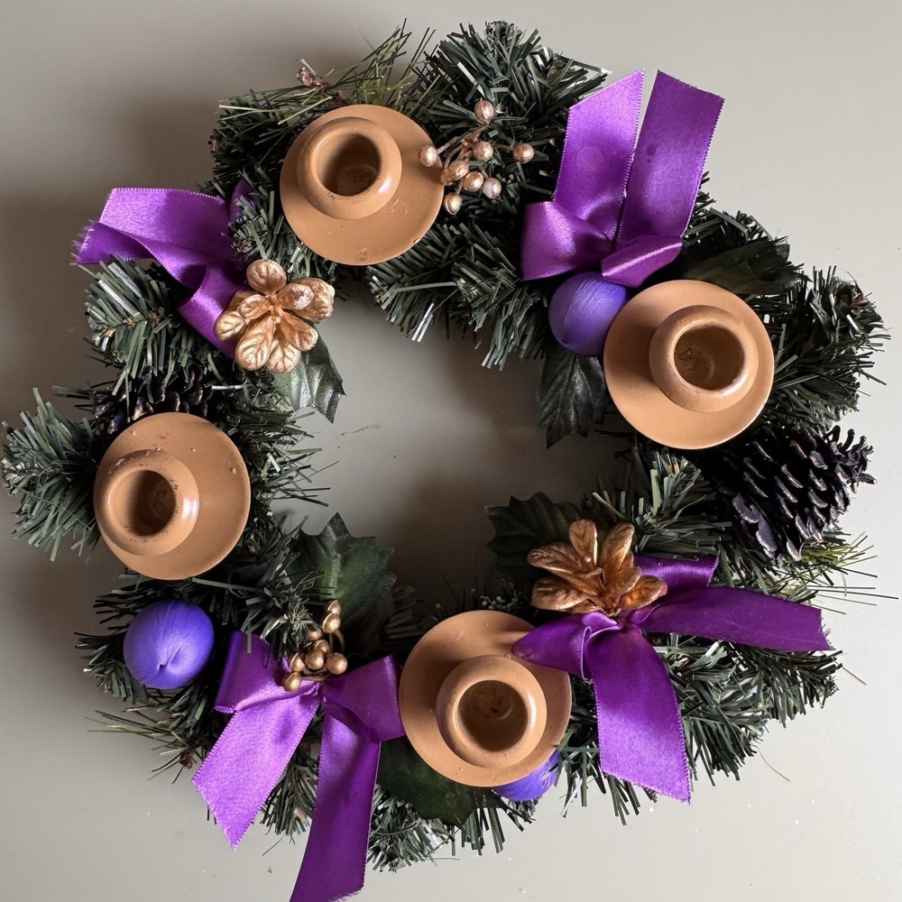Vermont Christmas Company Advent Wreath Gold Candle Holders Purple & Gold Detail